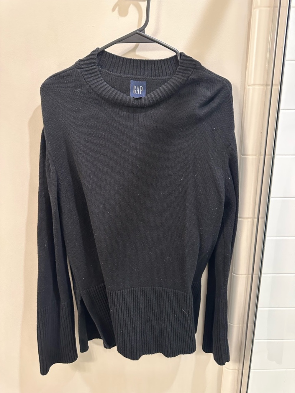 GAP Women Black Crewneck Sweater